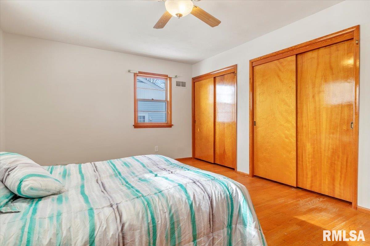 2457 Sussex Road Springfield, IL 62703 - Photo 15 of 34
