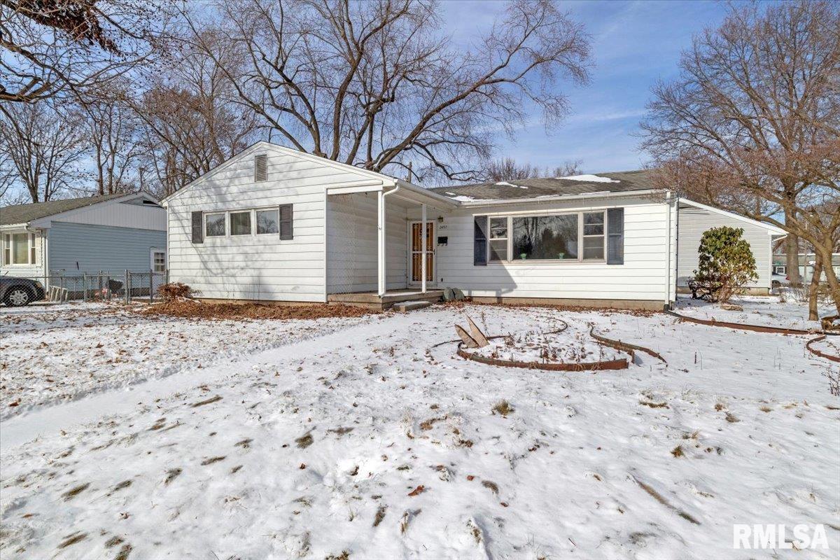 2457 Sussex Road Springfield, IL 62703 - Photo 2 of 34