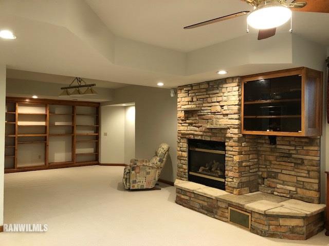 8 Heatherdowns Lane Galena, IL 61036 - Photo 18 of 39 a living room with furniture