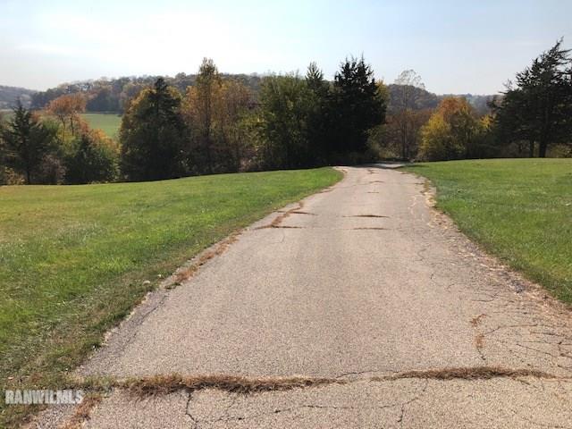 8 Heatherdowns Lane Galena, IL 61036 - Photo 5 of 39 a view of a pathway with a park