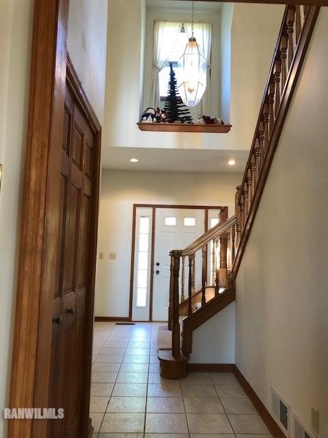 8 Heatherdowns Lane Galena, IL 61036 - Photo 6 of 39 a view of an entryway