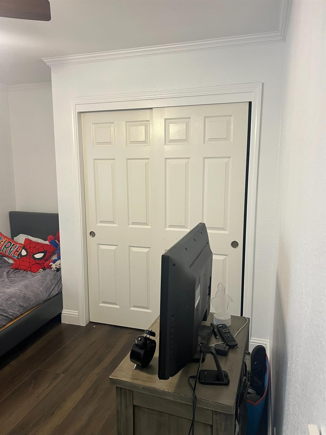 1143 Brownie Court Merced, CA 95340 - Photo 3 of 27 a room with furniture and wooden floor