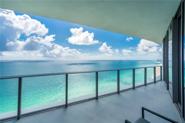 $18,750 | 15701 Collins Avenue, Unit 2903, Sunny Isles Beach, FL 33160