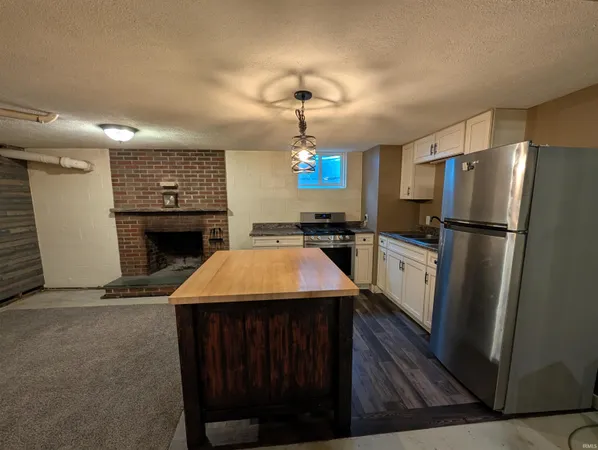 $279,900 | 19475 County Road 146, New Paris, IN 46553
