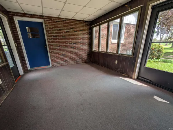 $279,900 | 19475 County Road 146, New Paris, IN 46553