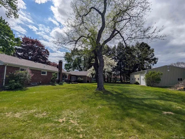 $279,900 | 19475 County Road 146, New Paris, IN 46553