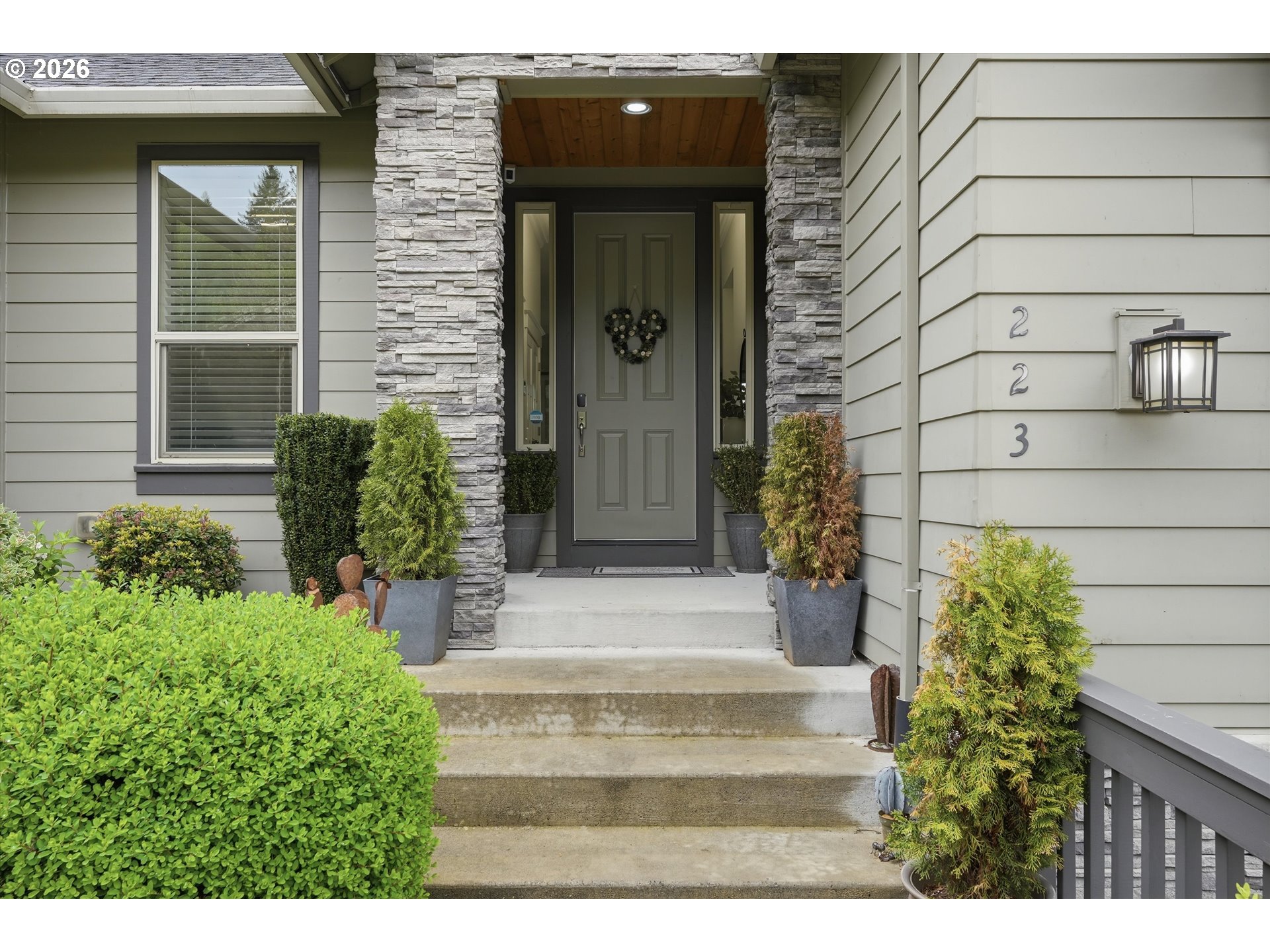223 Southeast 29th Street Gresham, OR 97080 - Photo 4 of 40
