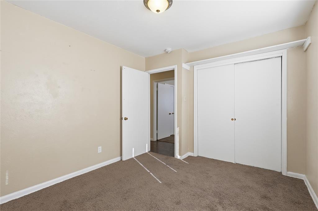 1552 Roma Lane Fort Worth, TX 76134 - Photo 25 of 33