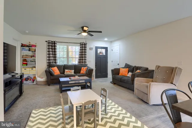 $370,000 | 405 Small Valley Road, Halifax, PA 17032