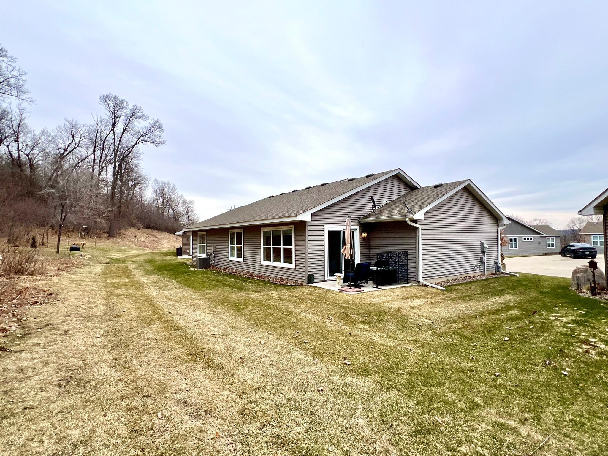 1140 Hewitt Boulevard Red Wing, MN 55066 - Photo 3 of 29
