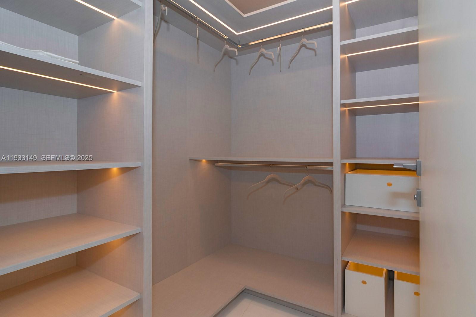 300 Biscayne Blvd Way, Unit 1901 Miami, FL 33131 - Photo 53 of 57