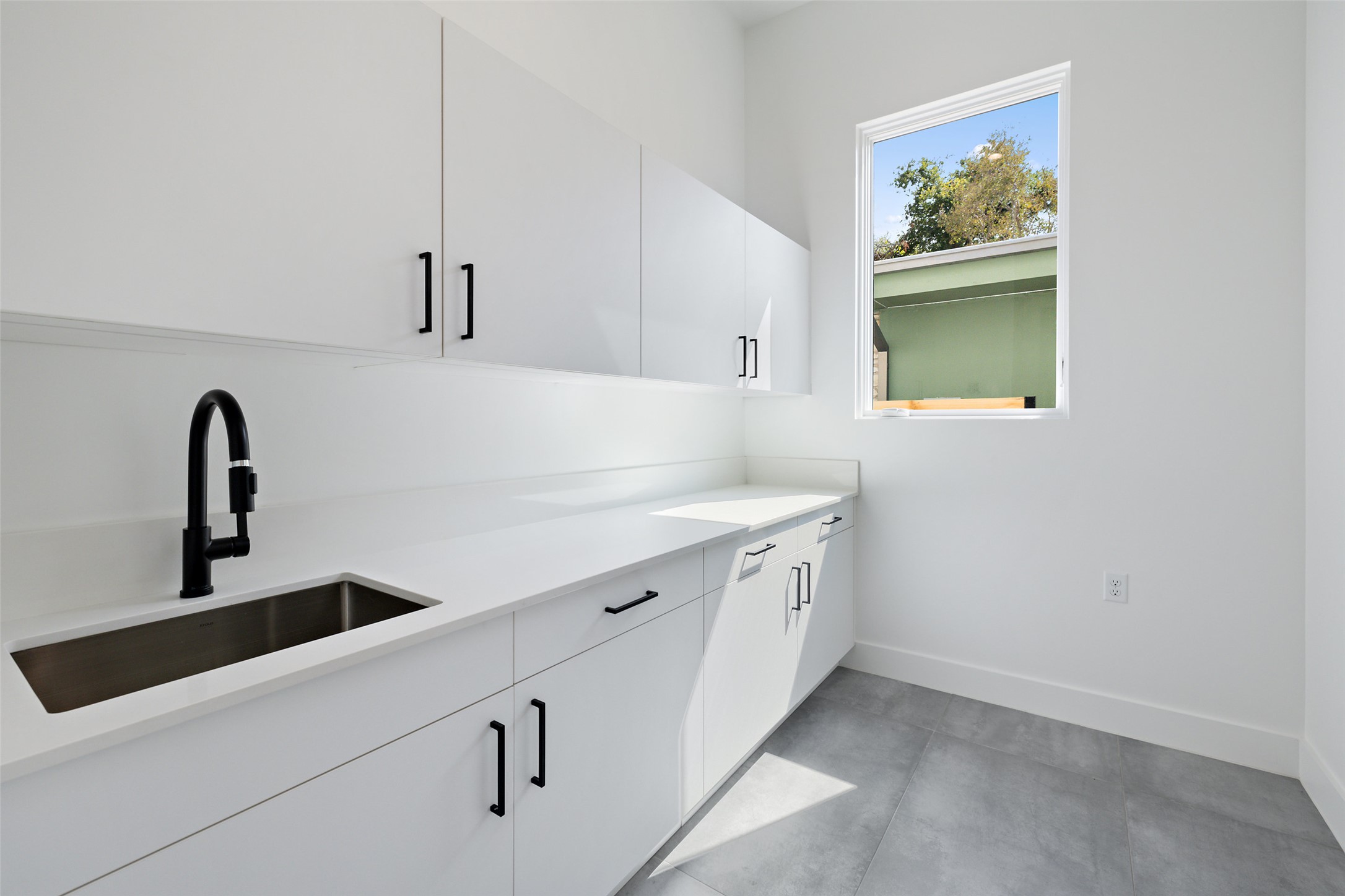 2001 Forest Trail Austin, TX 78703 - Photo 30 of 40