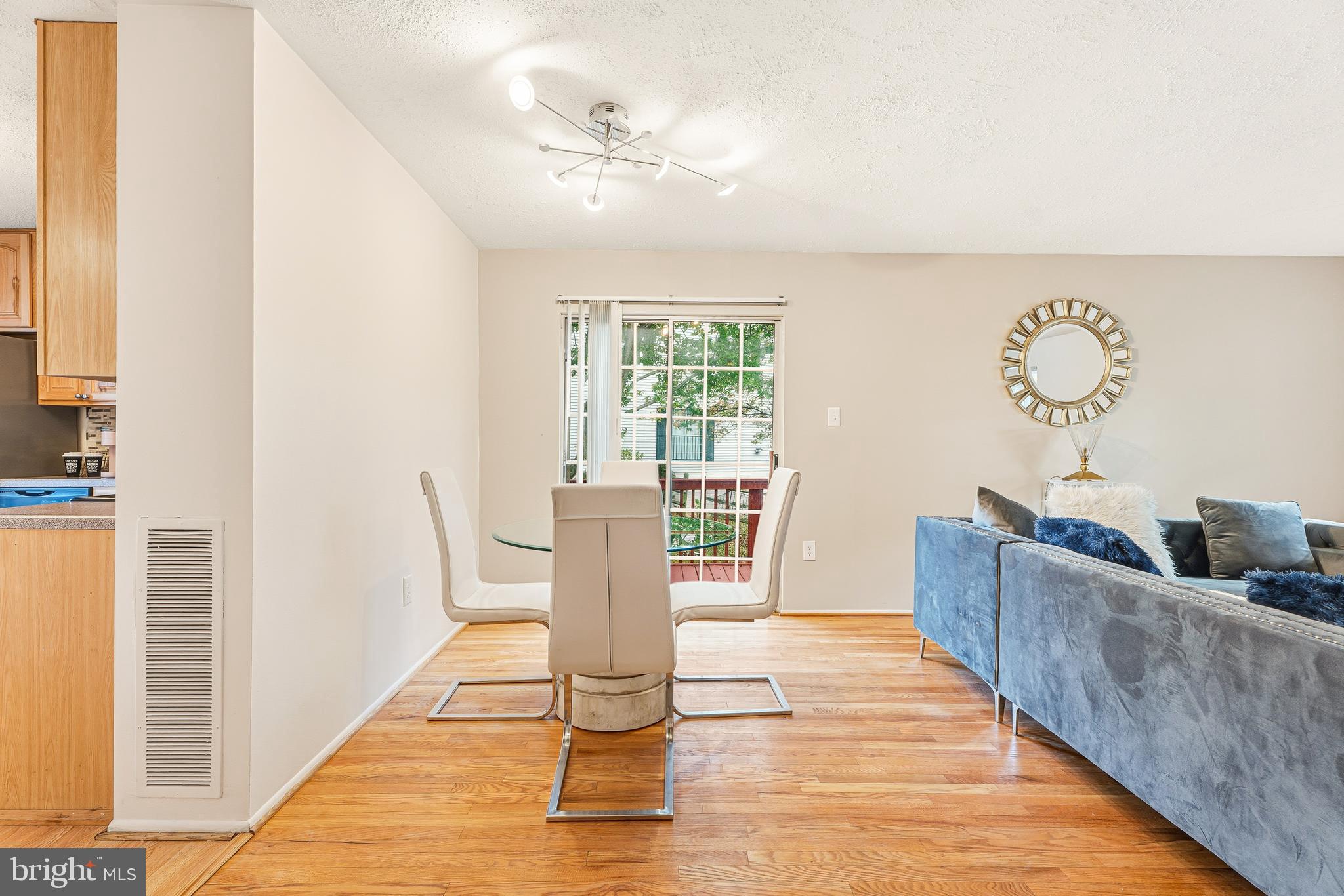 8475 Snowden Oaks Place Laurel, MD 20708 - Photo 10 of 40 Gallery Image 10