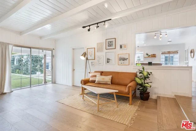 $12,000 | 4607 Willowcrest Avenue, North Hollywood, CA 91602