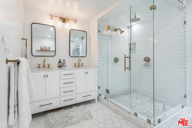 $12,000 | 4607 Willowcrest Avenue, North Hollywood, CA 91602