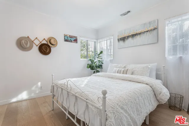 $12,000 | 4607 Willowcrest Avenue, North Hollywood, CA 91602