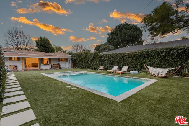 $12,000 | 4607 Willowcrest Avenue, North Hollywood, CA 91602