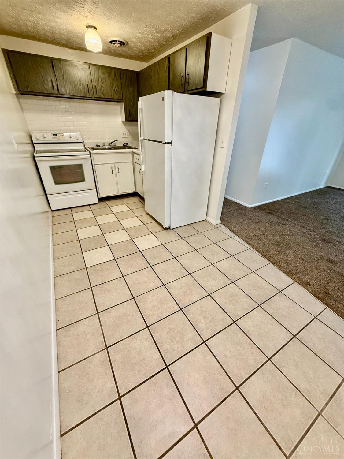 3527 Werk Road, Unit 5 Cincinnati, OH 45248 - Photo 4 of 12