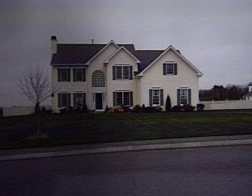 271 Robert Road Marlborough, MA 01752 - Photo 1 of 1 Gallery Image 1