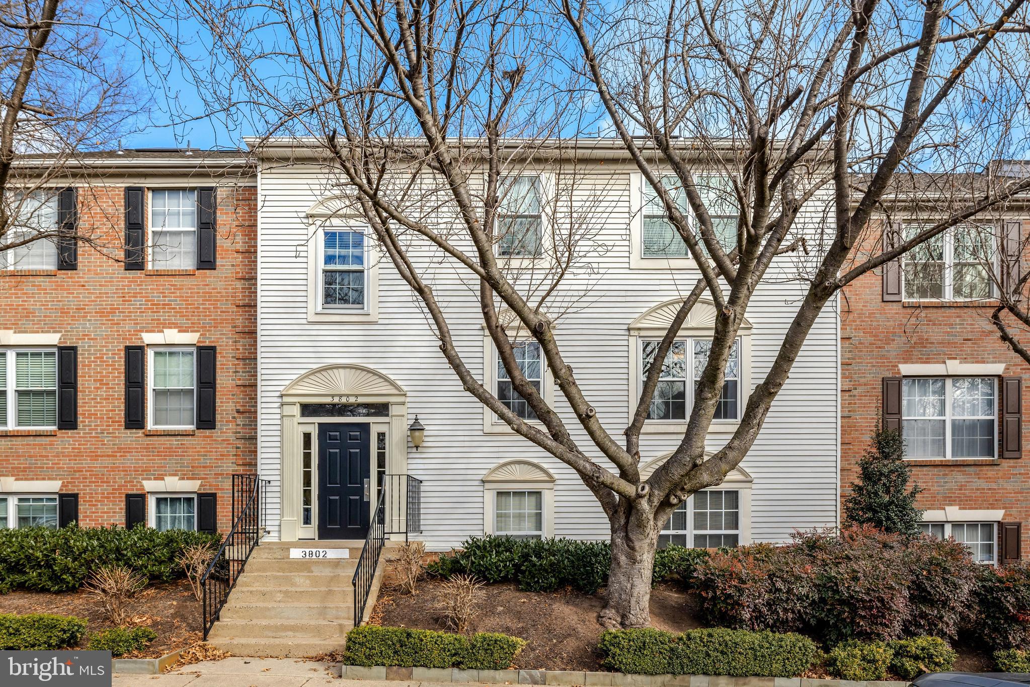 3802 Green Ridge Court, Unit 202 Fairfax, VA 22033 - Photo 2 of 30 2 BR 2 BA -Mid Level Condo
