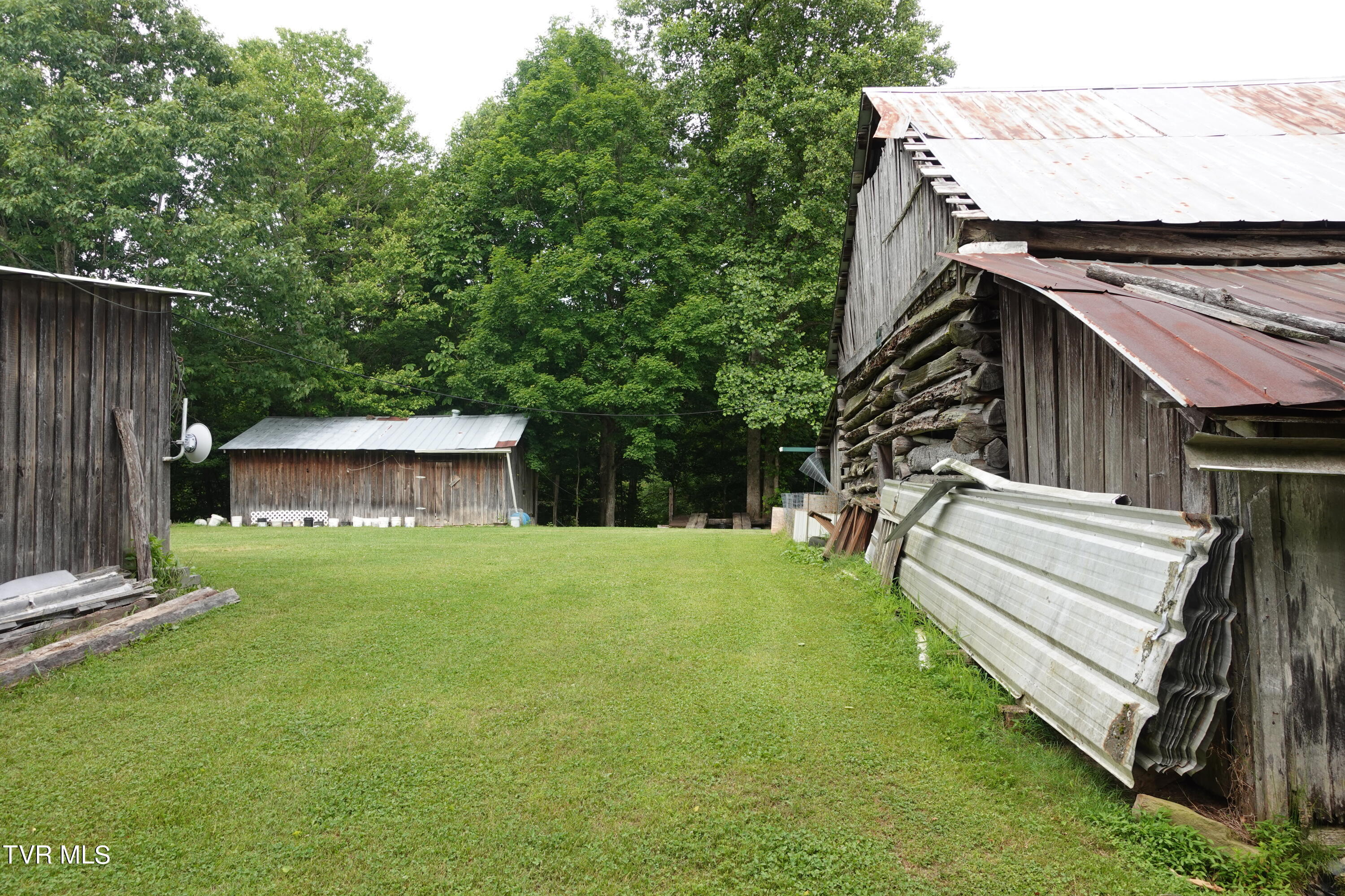 639 Dream Farm Road Birchleaf, VA 24220 - Photo 78 of 153 DSC00286