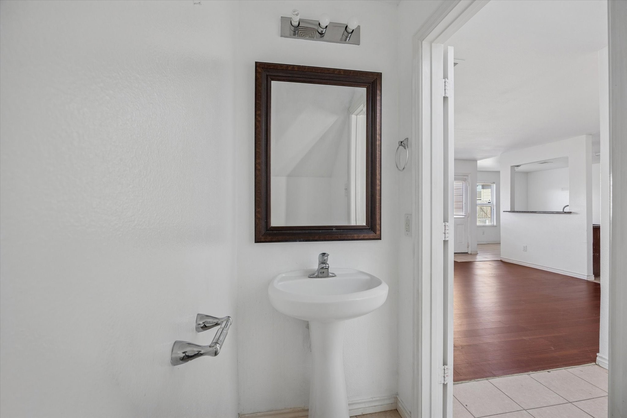 11226 Hall Ridge Court Houston, TX 77075 - Photo 8 of 14