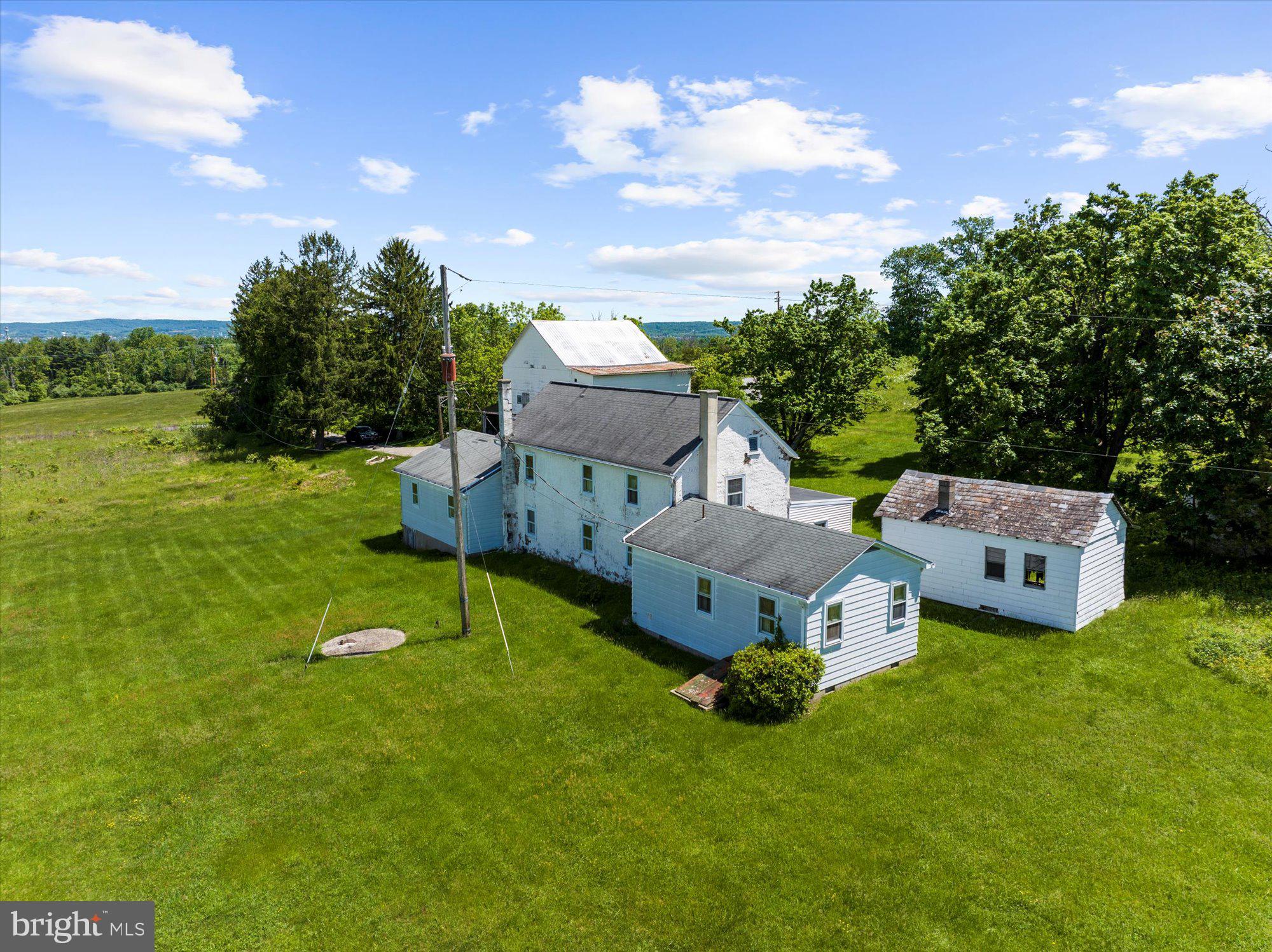 2138 Hill Road Perkiomenville, PA 18074 - Photo 5 of 50 Gallery Image 5