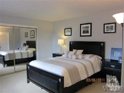 436 Reed Way Port Hueneme, CA 93041 - Photo 8 of 19 a bedroom with bed and a lamp
