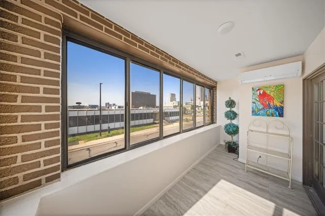 $1,450,000 | 808 East 10th Street, Kansas City, MO 64106