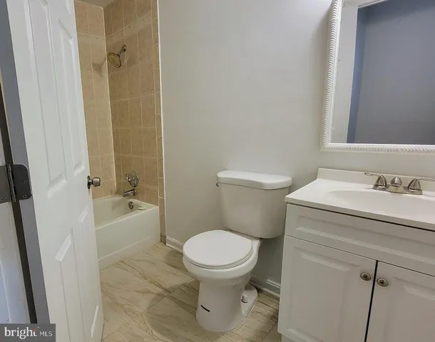 $2,700 | 18763 Pier Point Place, Gaithersburg, MD 20886