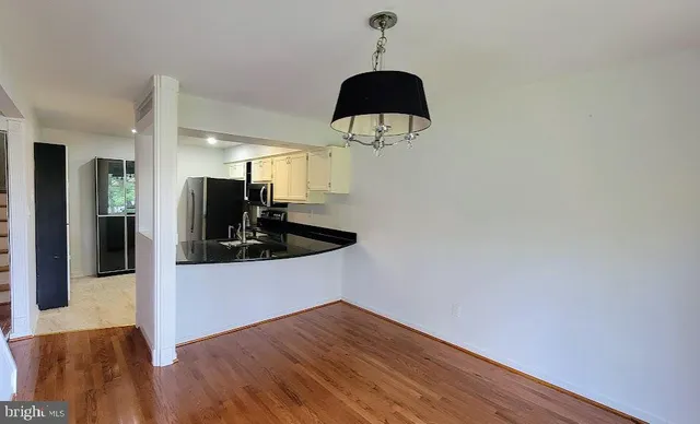 $2,700 | 18763 Pier Point Place, Gaithersburg, MD 20886