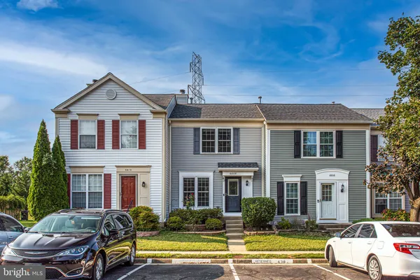 $3,200 | 6608 High Valley Lane, Alexandria, VA 22315