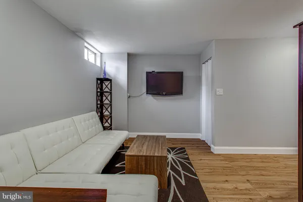 $3,200 | 6608 High Valley Lane, Alexandria, VA 22315