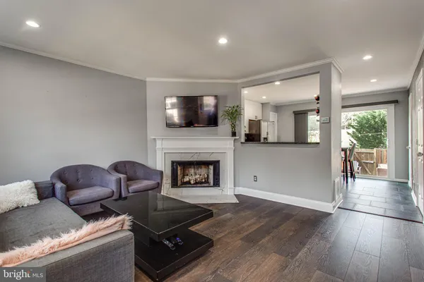 $3,200 | 6608 High Valley Lane, Alexandria, VA 22315