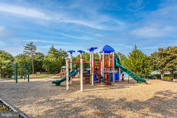 $3,200 | 6608 High Valley Lane, Alexandria, VA 22315