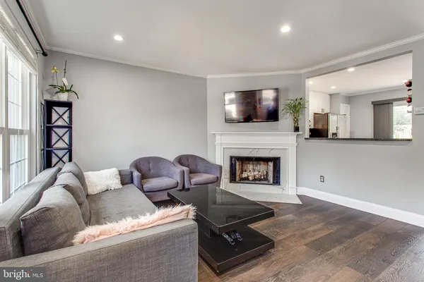 $3,200 | 6608 High Valley Lane, Alexandria, VA 22315