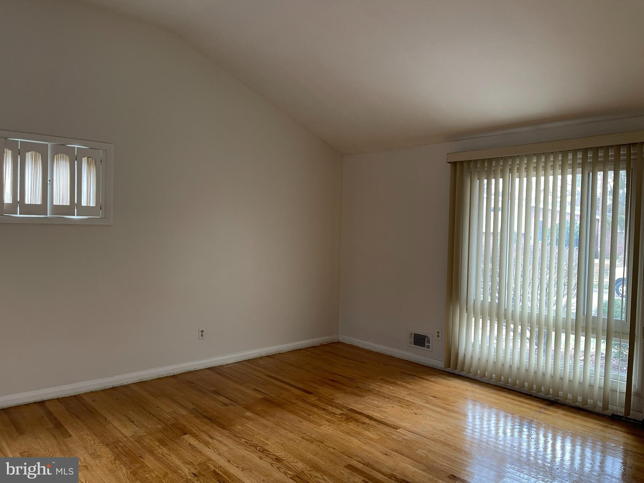 7406 Monita Road Baltimore, MD 21208 - Photo 8 of 39