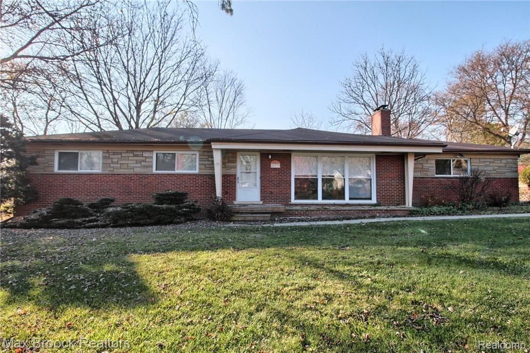 28379 New Castle Road Farmington, MI 48331 - Photo 1 of 24 Front.jpg