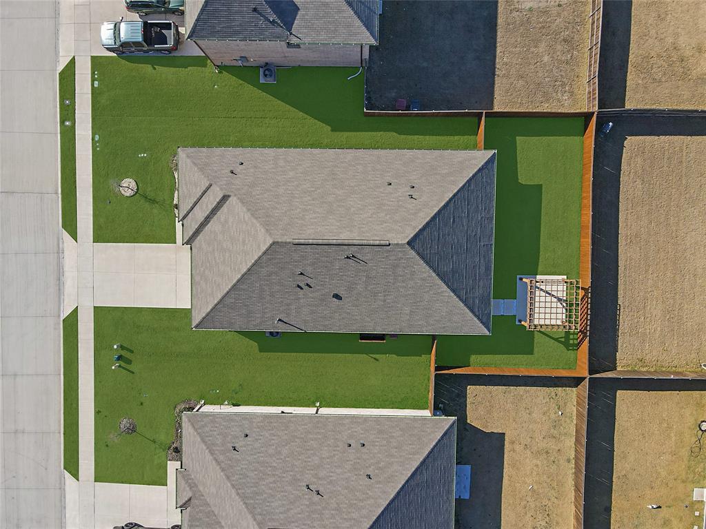 544 Hickory Rdg Drive Van Alstyne, TX 75495 - Photo 25 of 30 aerial view of a house with a garden