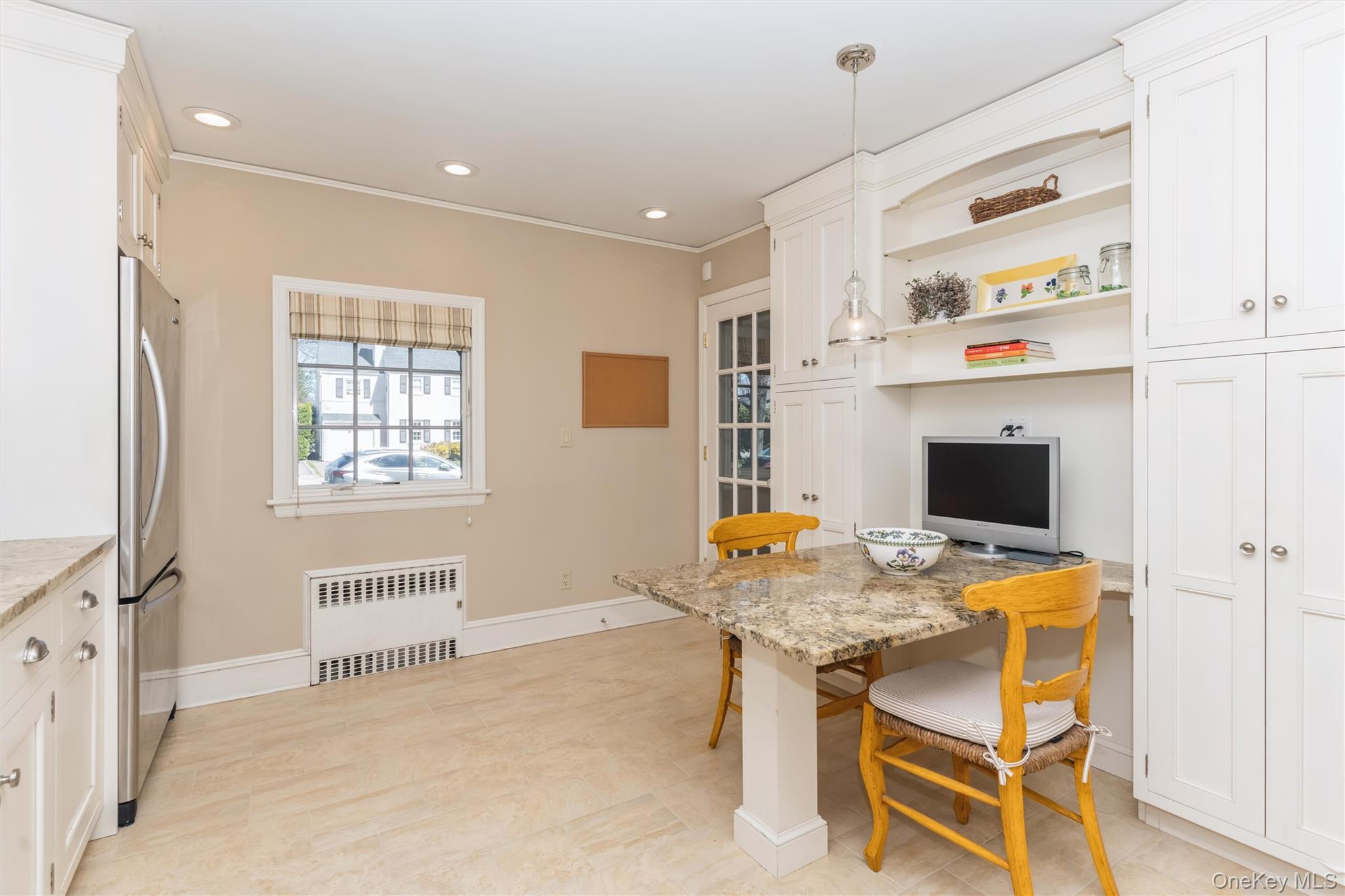 46 Wyatt Road Garden City, NY 11530 - Photo 13 of 32