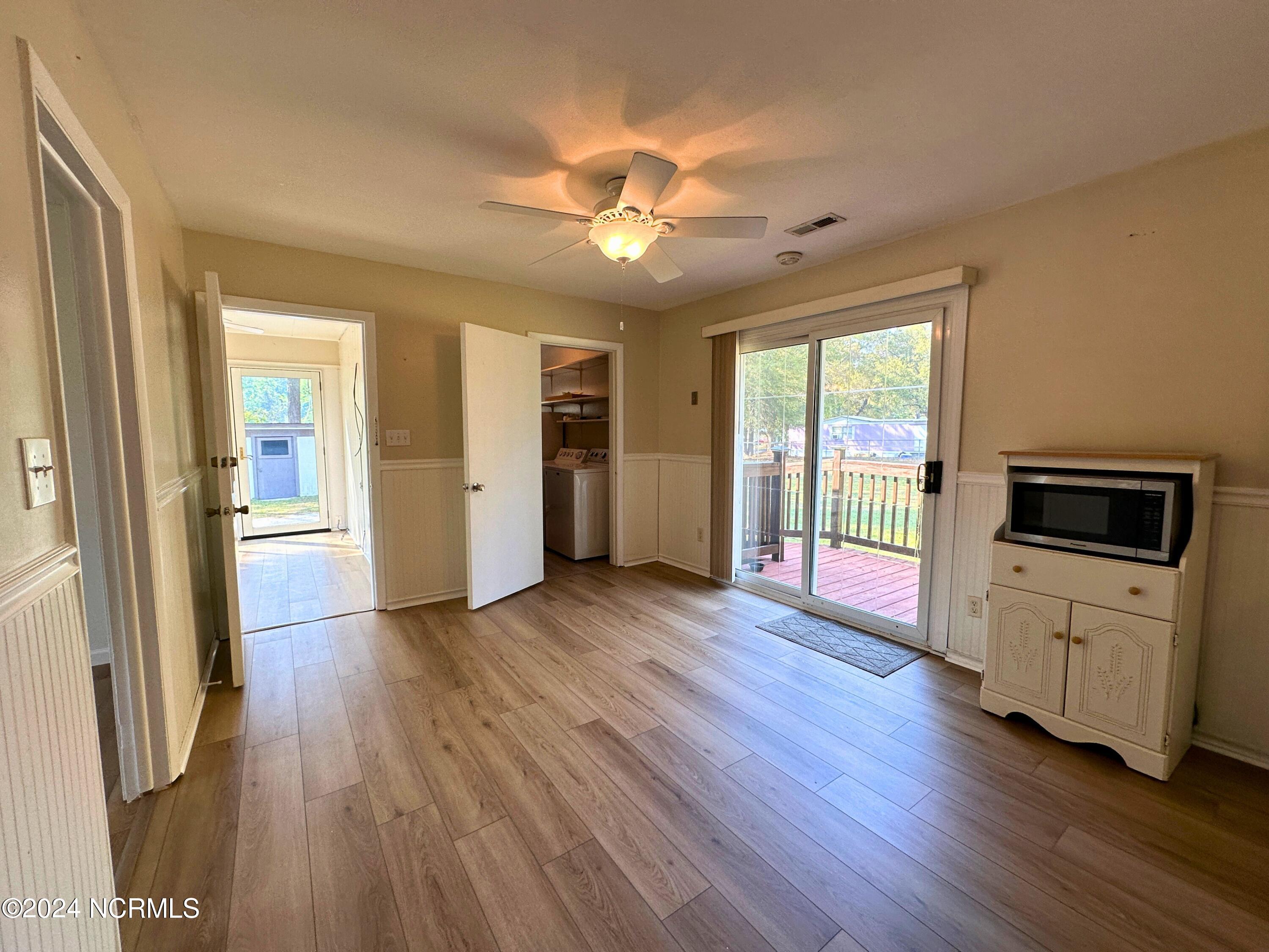 452 Nine Foot Road Newport, NC 28570 - Photo 12 of 32 breakfast nook