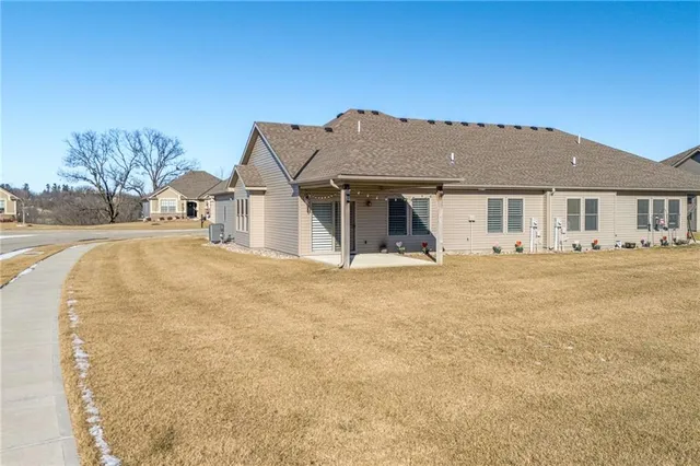 $337,000 | 4905 Stonebridge Drive, St. Joseph, MO 64505