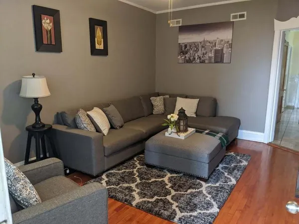 $1,500 | 2131 North Lorel Avenue, Unit 1, Chicago, IL 60639