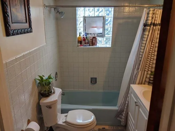 $1,500 | 2131 North Lorel Avenue, Unit 1, Chicago, IL 60639