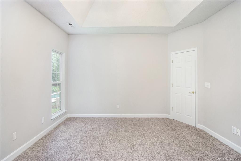819 Knightsbridge Road Fort Mill, SC 29708 - Photo 11 of 17