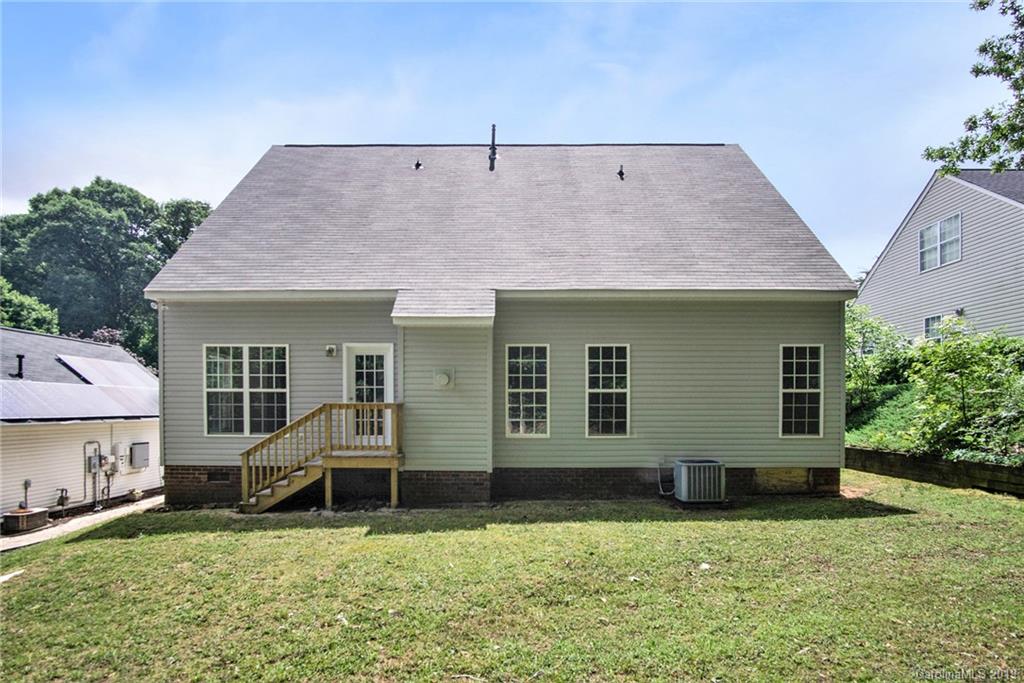 819 Knightsbridge Road Fort Mill, SC 29708 - Photo 5 of 17
