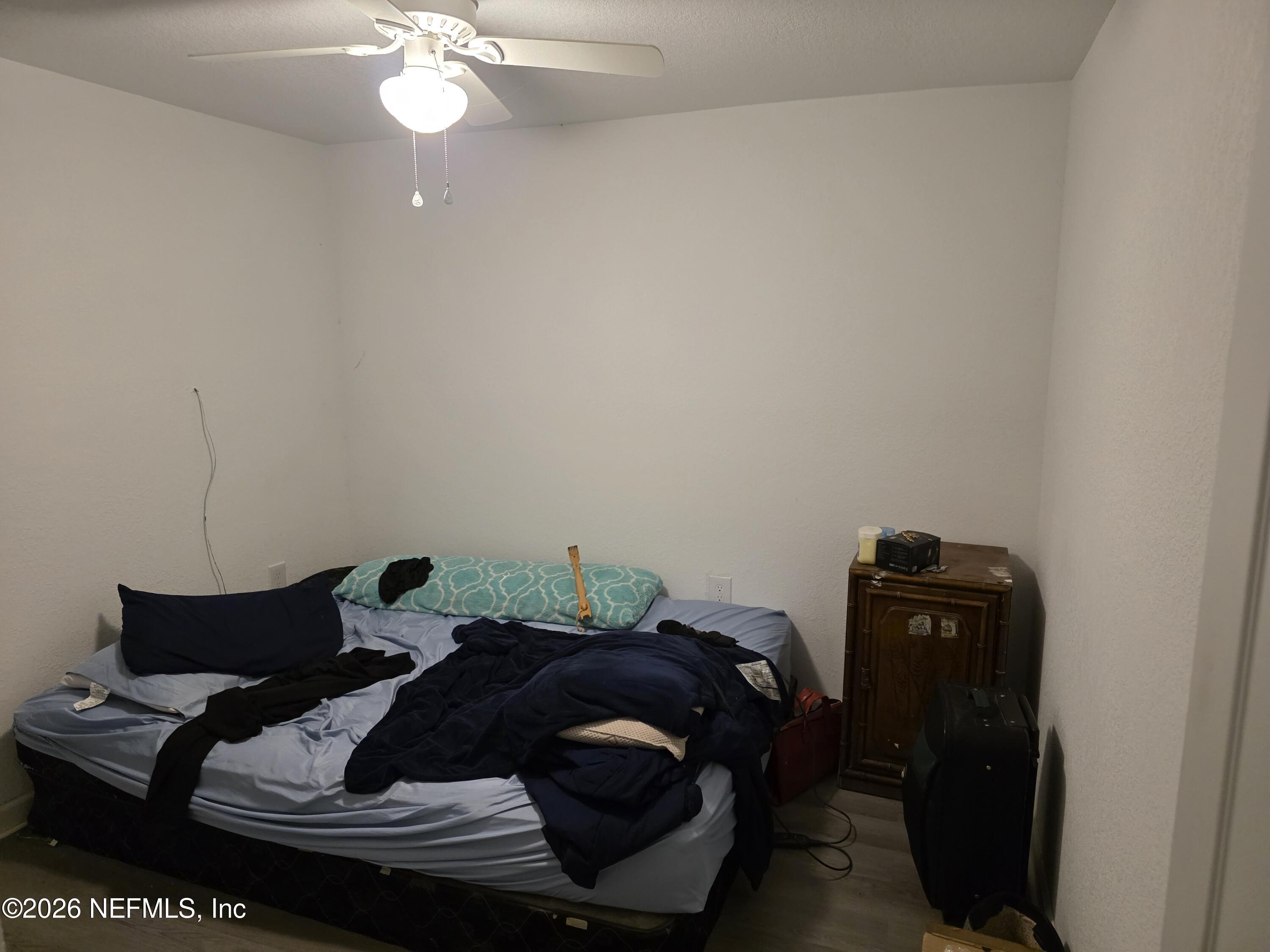 1949 West 6th Street Jacksonville, FL 32209 - Photo 8 of 15 a living room with furniture