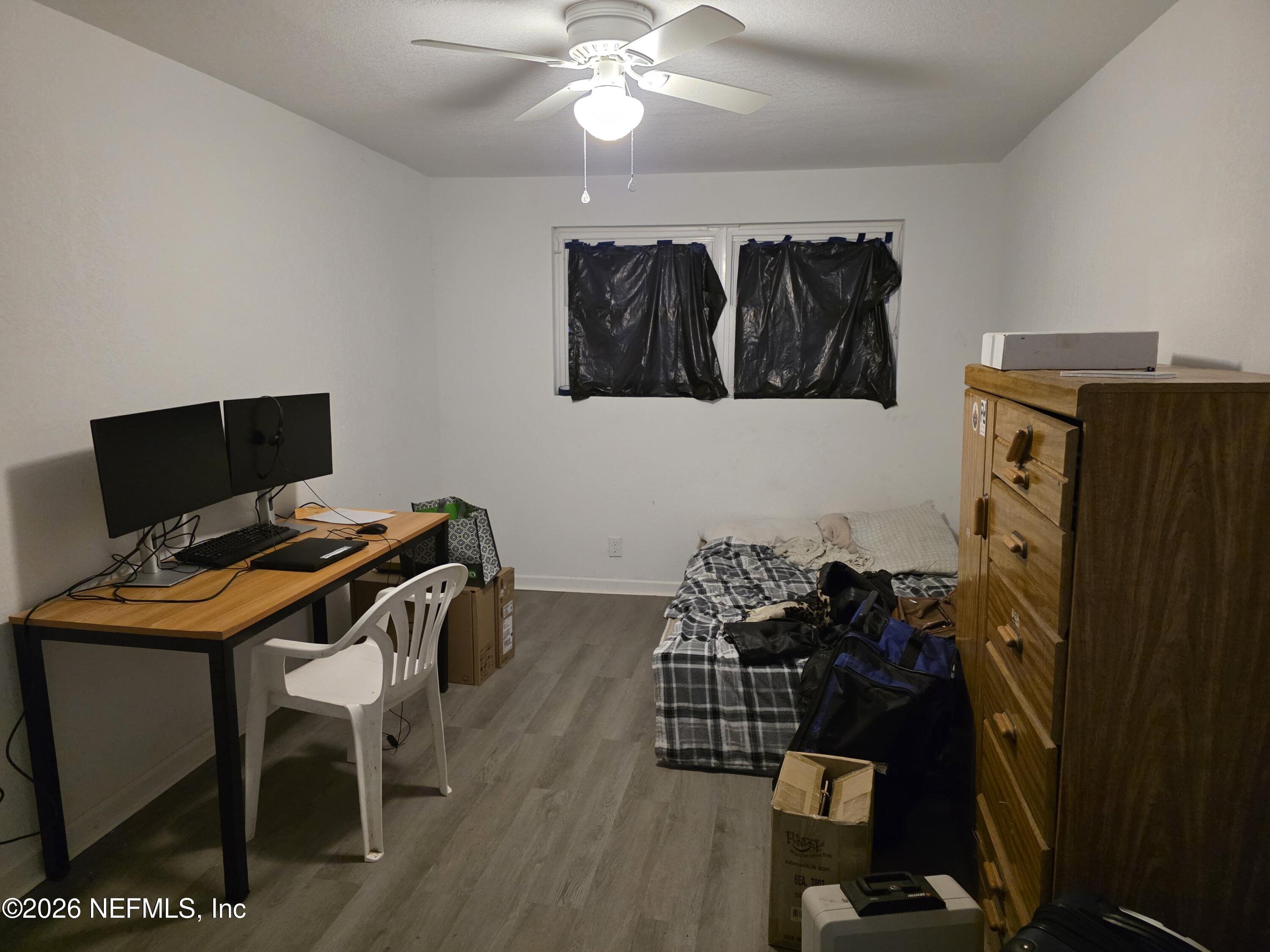 1949 West 6th Street Jacksonville, FL 32209 - Photo 10 of 15 a view of a workspace with furniture