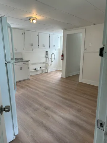 $2,100 | 28 Chestnut Street, Unit UPSTAIRS, Rochester, NH 03867