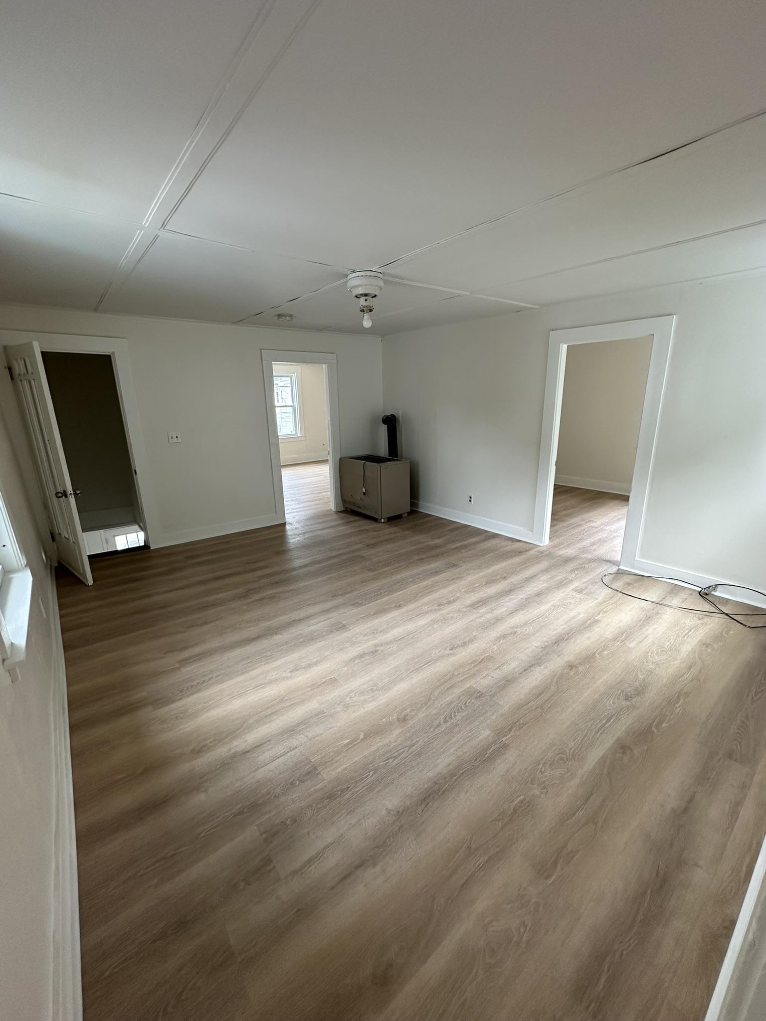 28 Chestnut Street, Unit UPSTAIRS Rochester, NH 03867 - Photo 10 of 18